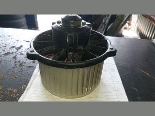 bontott TOYOTA YARIS Fűtőmotor (Nem klímás)