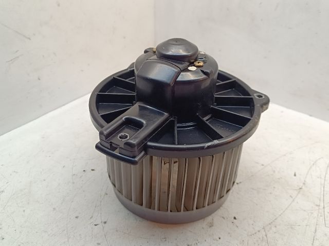 bontott TOYOTA YARIS Fűtőmotor (Nem klímás)