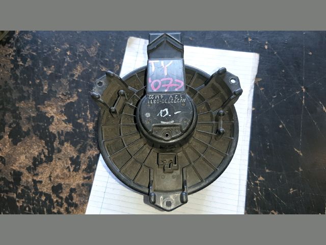 bontott TOYOTA YARIS Fűtőmotor (Nem klímás)