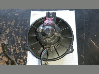 bontott TOYOTA YARIS Fűtőmotor (Nem klímás)