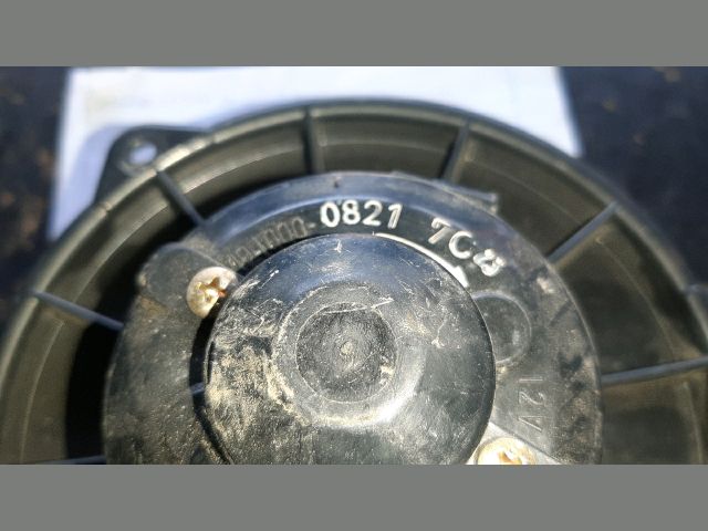 bontott TOYOTA YARIS Fűtőmotor (Nem klímás)