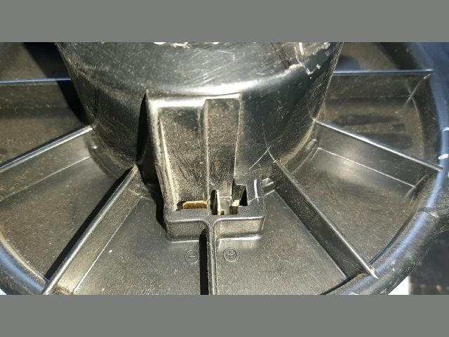 bontott TOYOTA YARIS Fűtőmotor (Nem klímás)