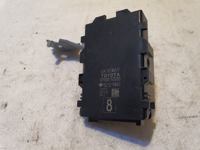 bontott TOYOTA YARIS Gateway Elektronika