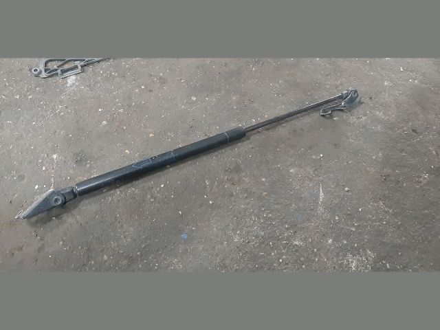 bontott TOYOTA YARIS Gázrugós Kitámasztó Teleszkóp Csomagtérajtó Bal