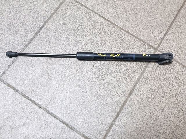 bontott TOYOTA YARIS Gázrugós Kitámasztó Teleszkóp Csomagtérajtó Jobb