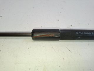 bontott TOYOTA YARIS Gázrugós Kitámasztó Teleszkóp Csomagtérajtó Jobb