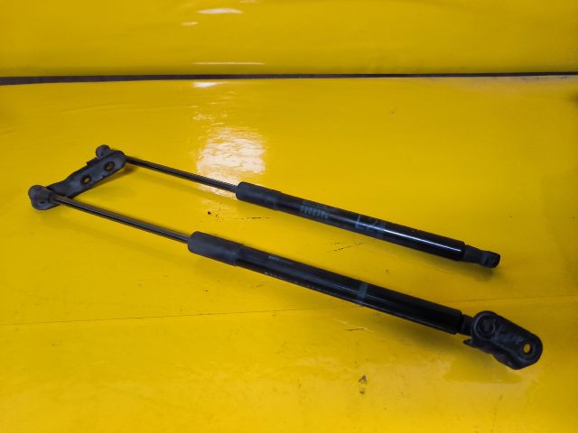 bontott TOYOTA YARIS Gázrugós Kitámasztó Teleszkóp Pár Csomagtérajtó