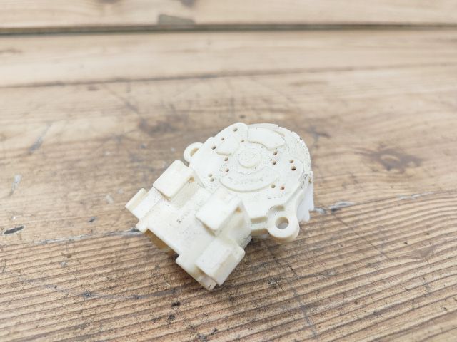 bontott TOYOTA YARIS Gyújtáskapcsoló Elektronika