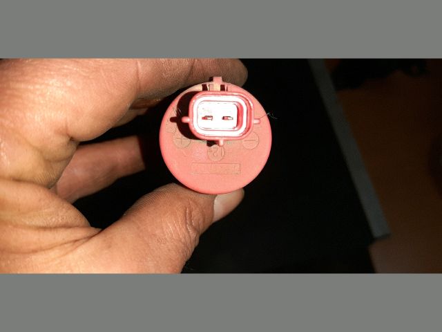 bontott TOYOTA YARIS Hátsó Ablakmosó Szivattyú