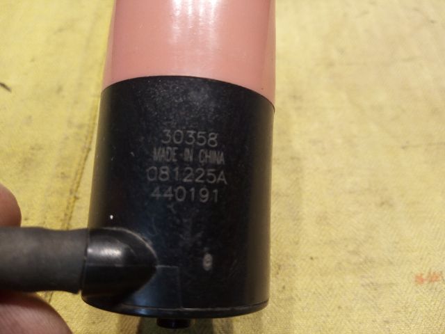 bontott TOYOTA YARIS Hátsó Ablakmosó Szivattyú