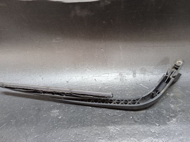 bontott TOYOTA YARIS Hátsó Ablaktörlő Kar