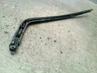 bontott TOYOTA YARIS Hátsó Ablaktörlő Kar