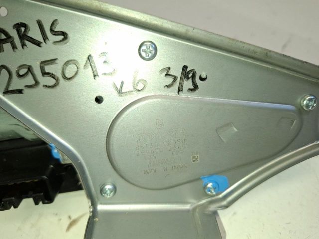 bontott TOYOTA YARIS Hátsó Ablaktörlő Motor