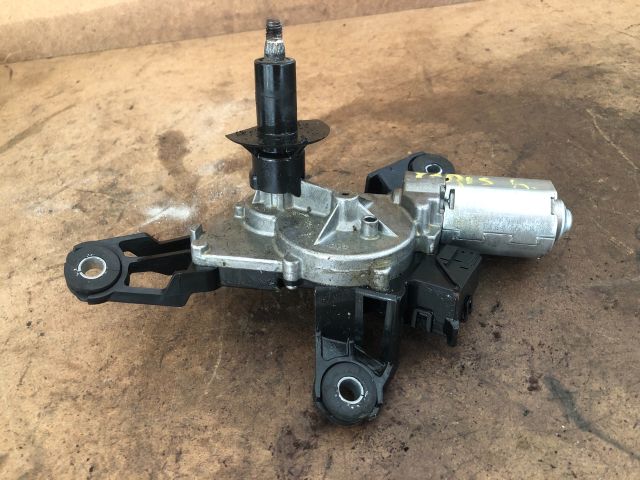 bontott TOYOTA YARIS Hátsó Ablaktörlő Motor