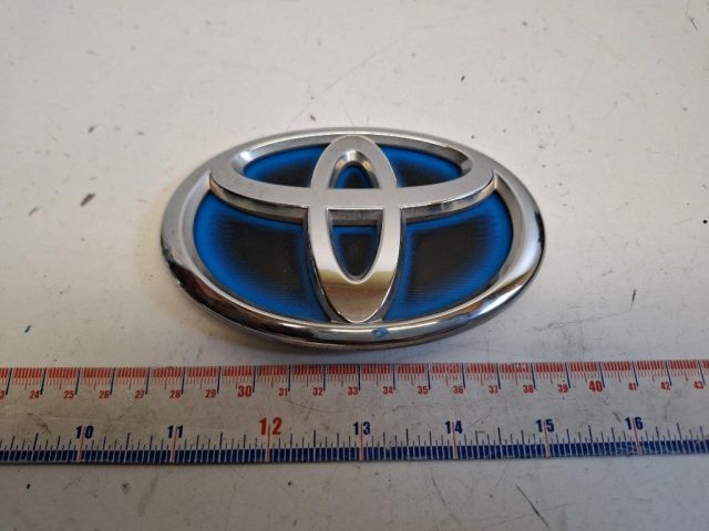 bontott TOYOTA YARIS Hátsó Embléma