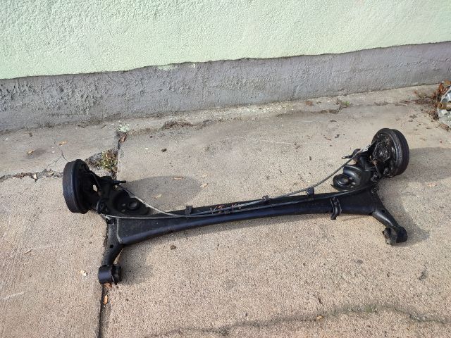 bontott TOYOTA YARIS Hátsó Híd (Dobfékes)