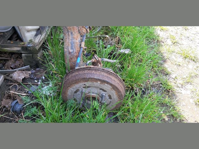 bontott TOYOTA YARIS Hátsó Híd (Dobfékes)