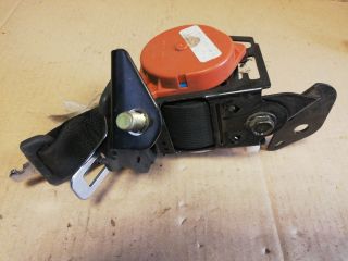 bontott TOYOTA YARIS Hátsó középső Biztonsági Öv