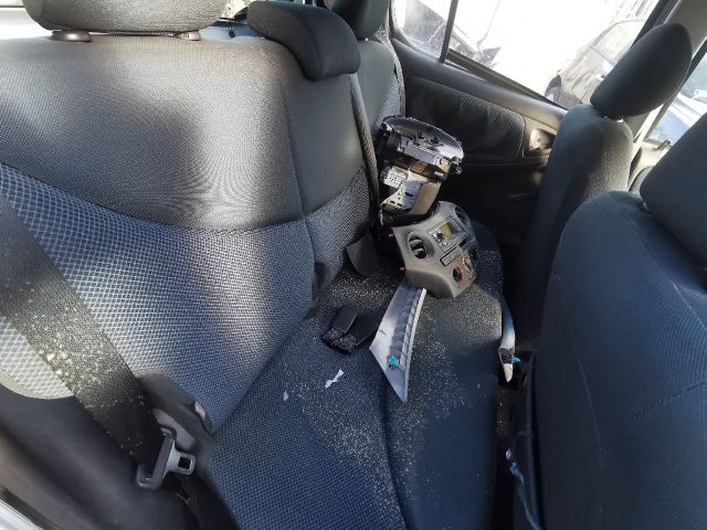 bontott TOYOTA YARIS Hátsó középső Biztonsági Öv