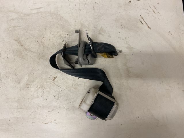 bontott TOYOTA YARIS Hátsó középső Biztonsági Öv