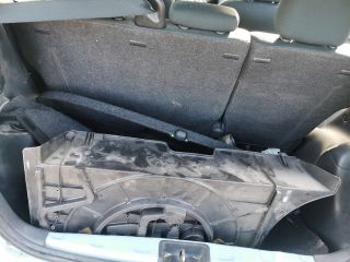 bontott TOYOTA YARIS Hátsó középső Fejtámla