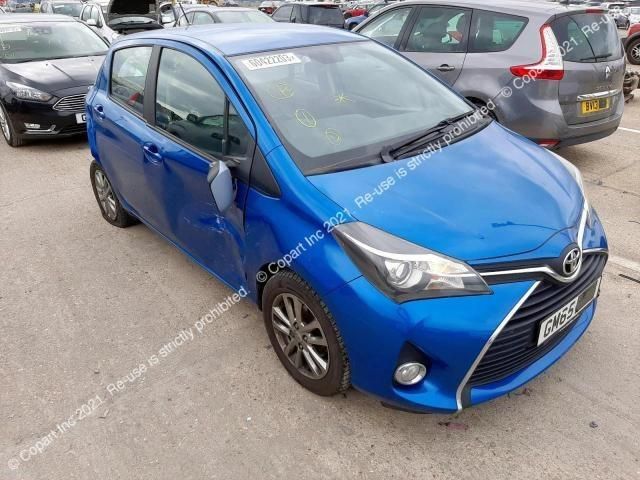 bontott TOYOTA YARIS Hátsó középső Lökhárító Tartó (Műanyag)