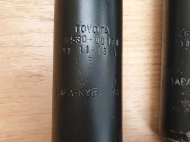 bontott TOYOTA YARIS Hátsó Lengéscsillapító Pár