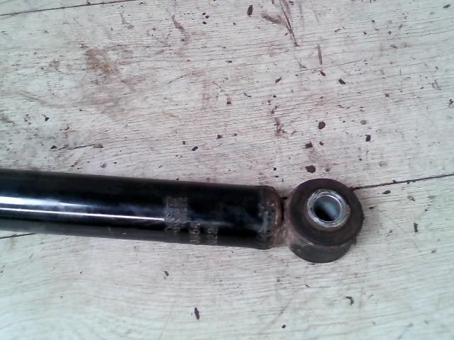 bontott TOYOTA YARIS Hátsó Lengéscsillapító (Pozíciófüggetlen)