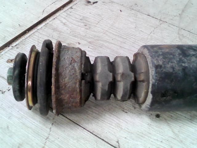 bontott TOYOTA YARIS Hátsó Lengéscsillapító (Pozíciófüggetlen)