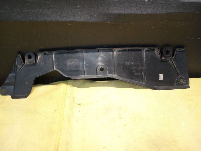 bontott TOYOTA YARIS Hátsó Lökhárító Alsó (Műanyag)