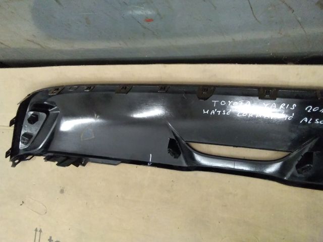 bontott TOYOTA YARIS Hátsó Lökhárító Díszléc