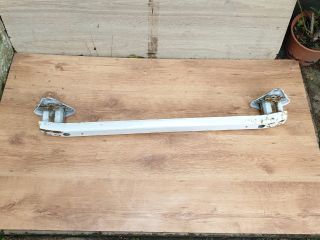 bontott TOYOTA YARIS Hátsó Lökhárító Merevítő (Fém)