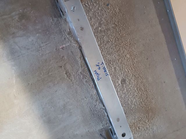 bontott TOYOTA YARIS Hátsó Lökhárító Merevítő (Fém)