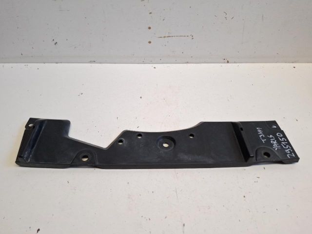 bontott TOYOTA YARIS Hátsó Lökhárító Merevítő (Fém)