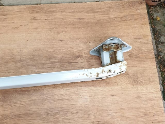 bontott TOYOTA YARIS Hátsó Lökhárító Merevítő (Fém)