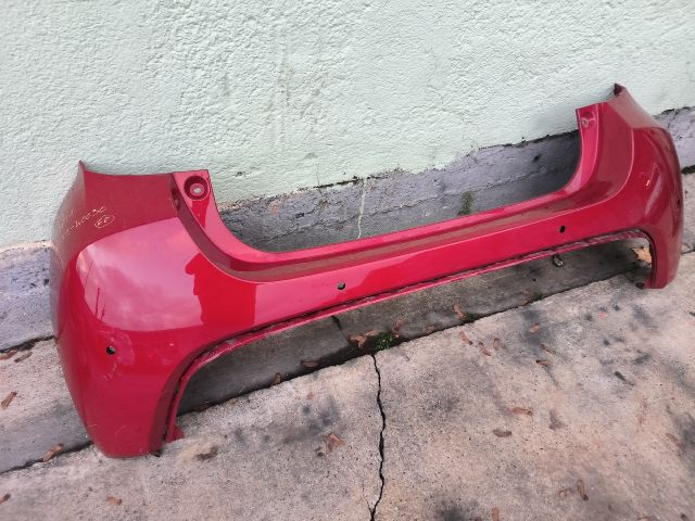 bontott TOYOTA YARIS Hátsó Lökhárító (Részeivel)