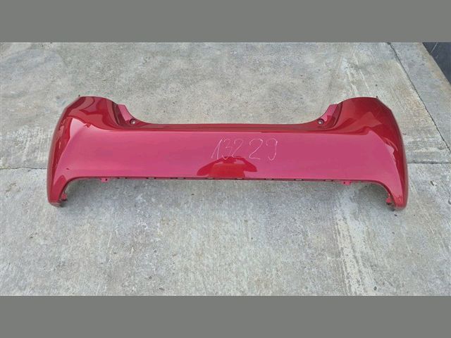 bontott TOYOTA YARIS Hátsó Lökhárító (Részeivel)