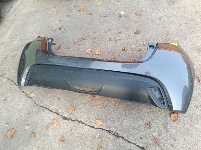 bontott TOYOTA YARIS Hátsó Lökhárító (Részeivel)