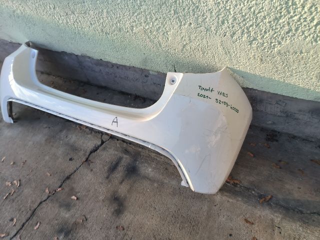 bontott TOYOTA YARIS Hátsó Lökhárító (Részeivel)