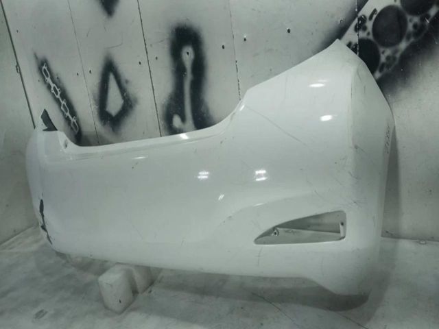 bontott TOYOTA YARIS Hátsó Lökhárító (Üresen)