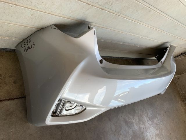 bontott TOYOTA YARIS Hátsó Lökhárító (Üresen)