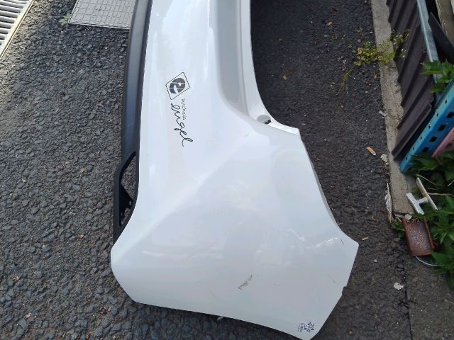 bontott TOYOTA YARIS Hátsó Lökhárító (Üresen)