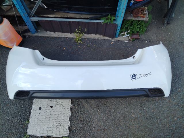 bontott TOYOTA YARIS Hátsó Lökhárító (Üresen)