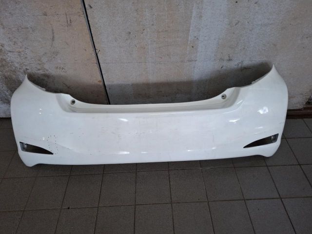 bontott TOYOTA YARIS Hátsó Lökhárító (Üresen)