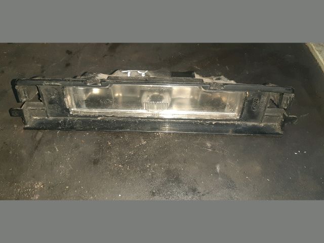 bontott TOYOTA YARIS Hátsó Rendszámtábla Világítás