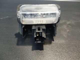 bontott TOYOTA YARIS Hátsó Rendszámtábla Világítás