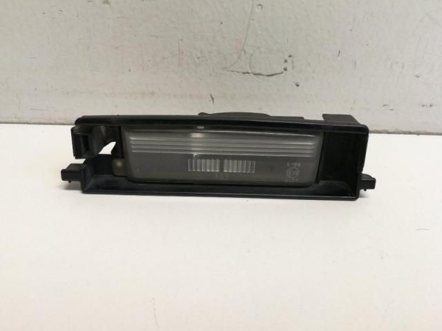 bontott TOYOTA YARIS Hátsó Rendszámtábla Világítás