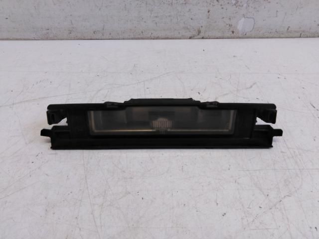 bontott TOYOTA YARIS Hátsó Rendszámtábla Világítás