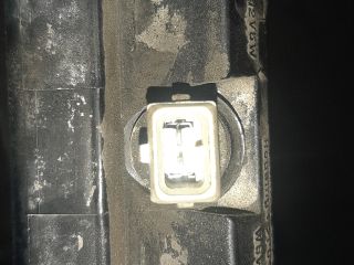 bontott TOYOTA YARIS Hátsó Rendszámtábla Világítás