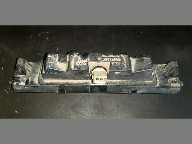 bontott TOYOTA YARIS Hátsó Rendszámtábla Világítás